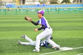 科比·怀特因小腿伤势缺席公牛对阵火箭比赛，延续伤病困扰